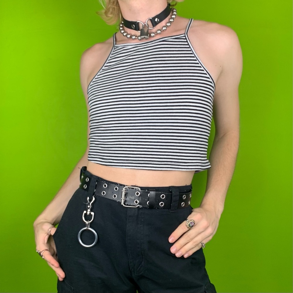 BRANDY MELVILLE B&W STRIPED CROPPED HALTER TOP